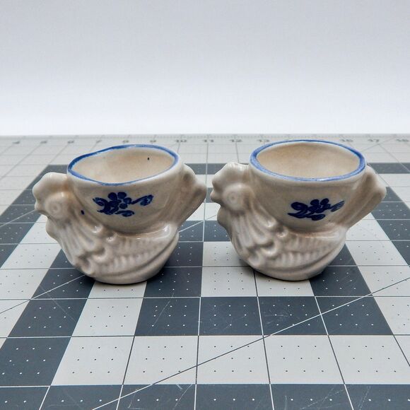 Pfaltzgraff Yorktowne Egg Cups Chicken Hen Stoneware Blue Scroll Set of 2 - Picture 7 of 8